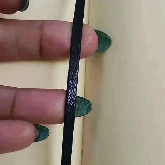 London Cherry Red Leather Journal Hand Made English (UK) Hook & Eye Closure - Picture 11 of 12